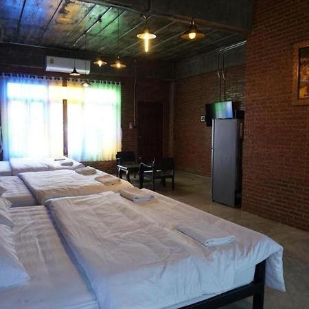 Отель Oyo 1155 Bikers House And Enduro Tours Чиангмай Экстерьер фото
